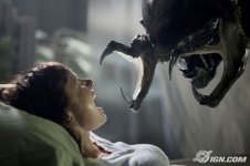 Alien-and-human-girl-aliens-vs-predator-34193081-500-333.jpg