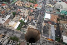 guatemala_sinkhole.jpg.size.custom.crop.1086x722.jpg