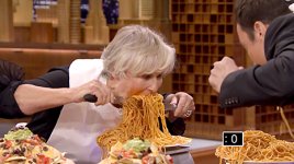 glenn-close-face-stuffing-contest-jimmy-fallon_1.jpg