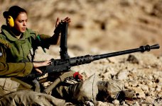 1280px-Flickr_-_Israel_Defense_Forces_-_Female_Soldier_at_the_Shooting_Range.jpg