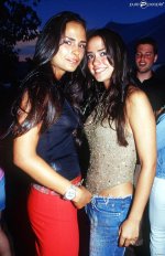 338219-jordana-et-isabella-brewster-950x0-2.jpg