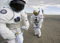 1448306151-492421main-spacesuits-testing-lg.jpg