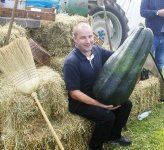 giant-cucumber-05.jpg