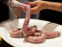 sausages-made-simple-fresh-sausage-making_1_large.jpg