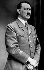 Bundesarchiv_Bild_183-S33882,_Adolf_Hitler.jpg