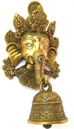 brasskar001_4._kartique-brass-ganesha-face-wall-hanging-with-bell-on-trunk.jpg