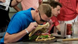 7-lb-Burger-Challenge-The-Dude-Perfect-Show.jpg