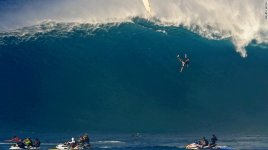 160201100553-hawaii-surfer-wipeout-exlarge-169.jpg