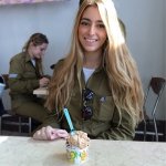 israeli_defense_force_girls_2.jpg