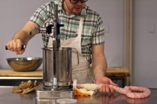 20120318-sausage-city-good-food-conference-rob-levitt-sausage-making-3.jpg