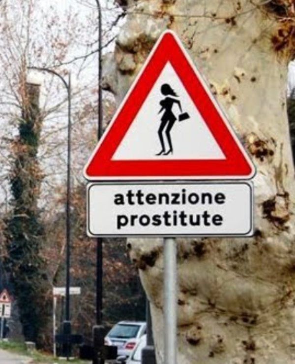 prostitute-road-sign_600x0w.jpg