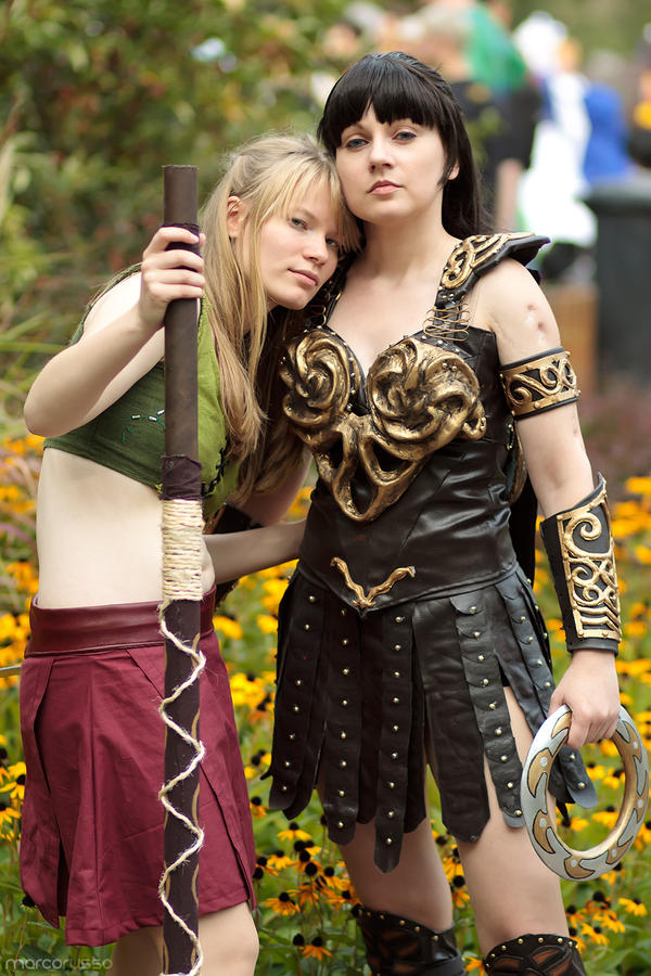 xena_and_gabrielle_by_colicade-d4ae5d4.jpg
