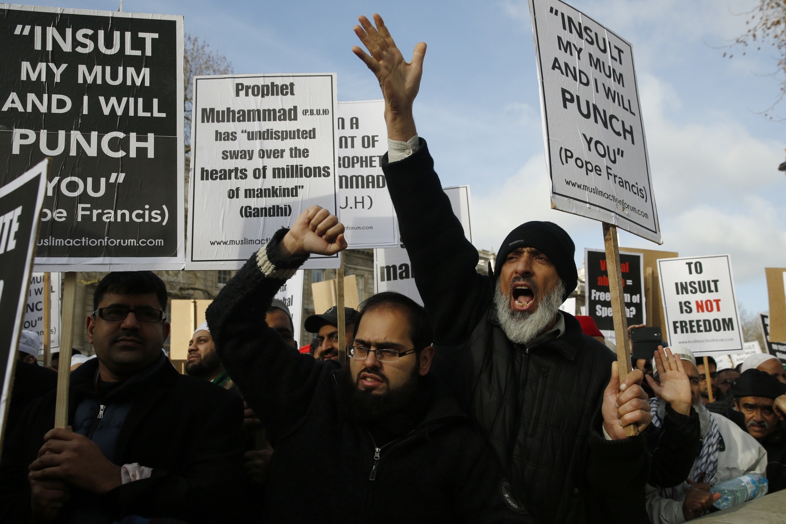 muslim-protesters.jpg