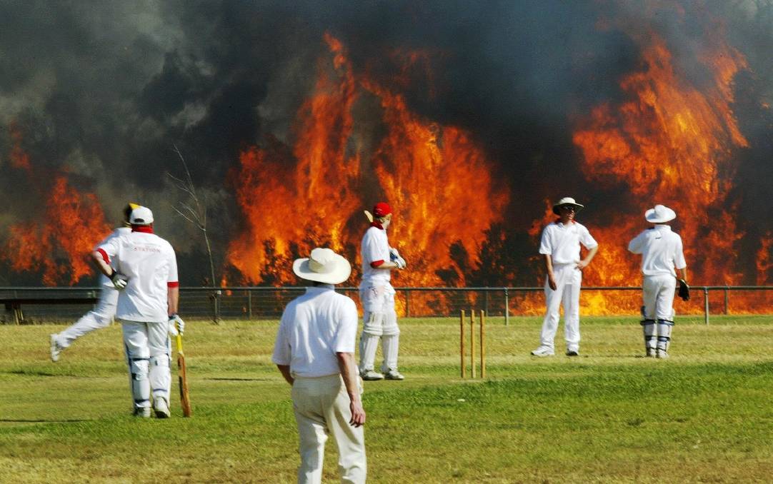Cricket-at-Baddeley-Park-Cessnock.jpg