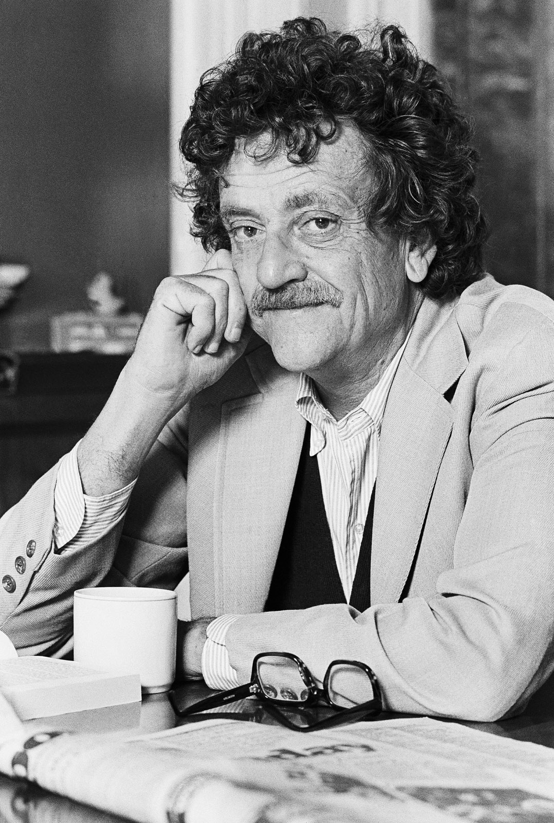 kurt_vonnegut_by_marty_reichenthal.jpg