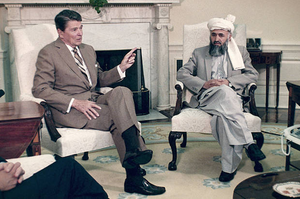 ronald_reagan_meeting2-620x412.jpg