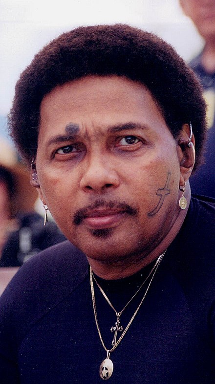 440px-Aaron_Neville.jpg