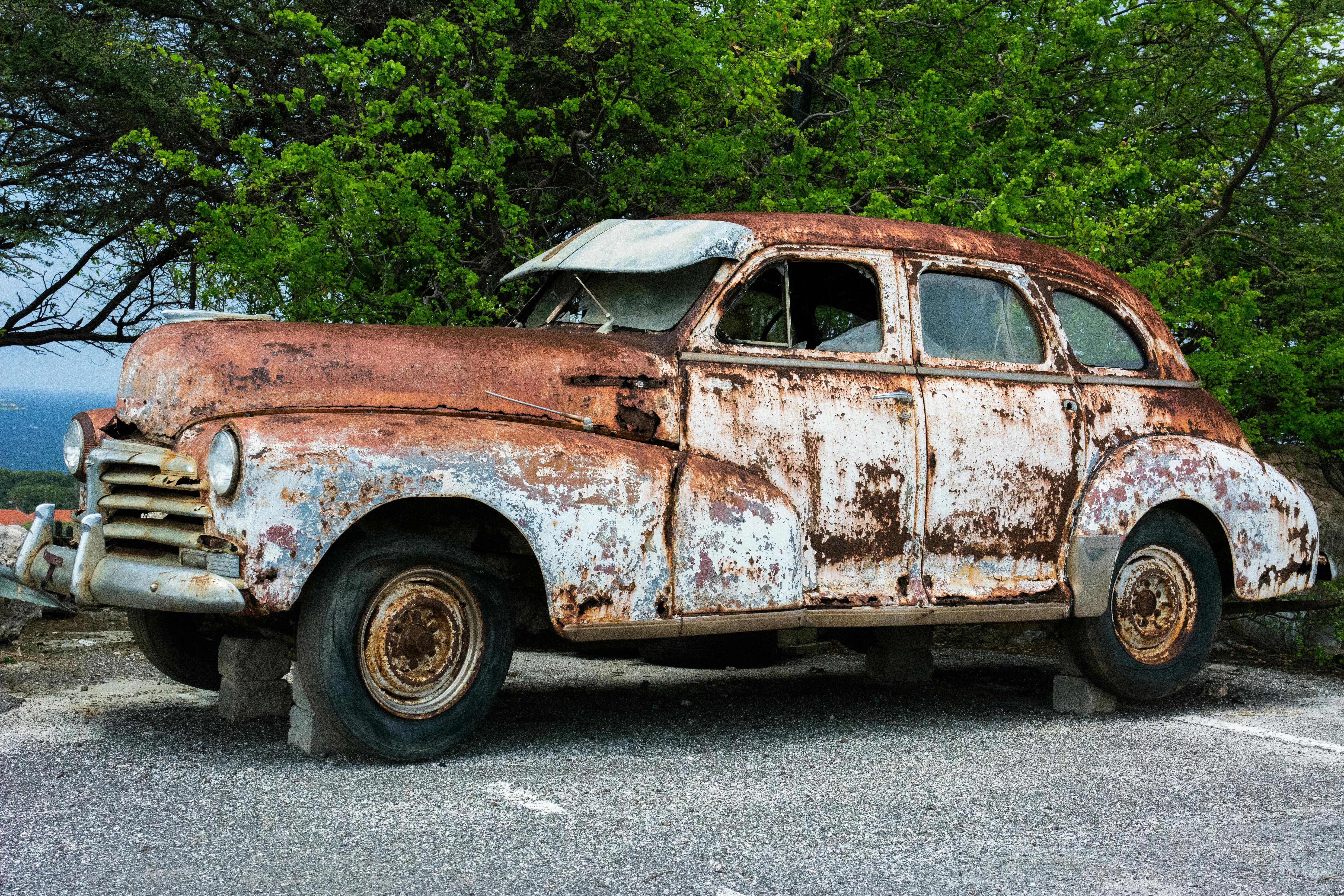 broken-car-vehicle-vintage.jpg