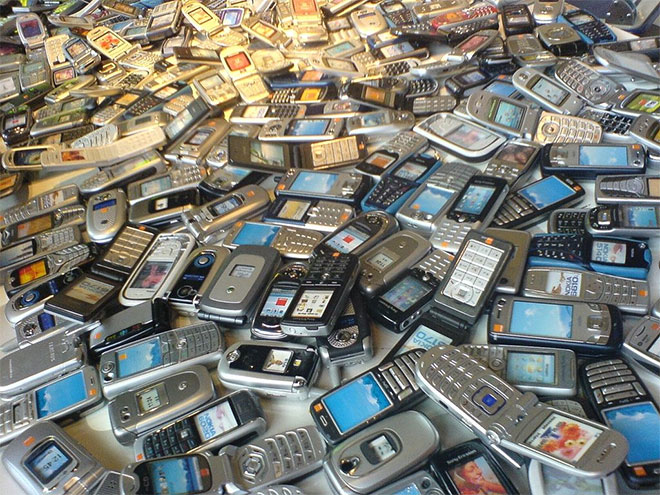 phone-pile.jpg