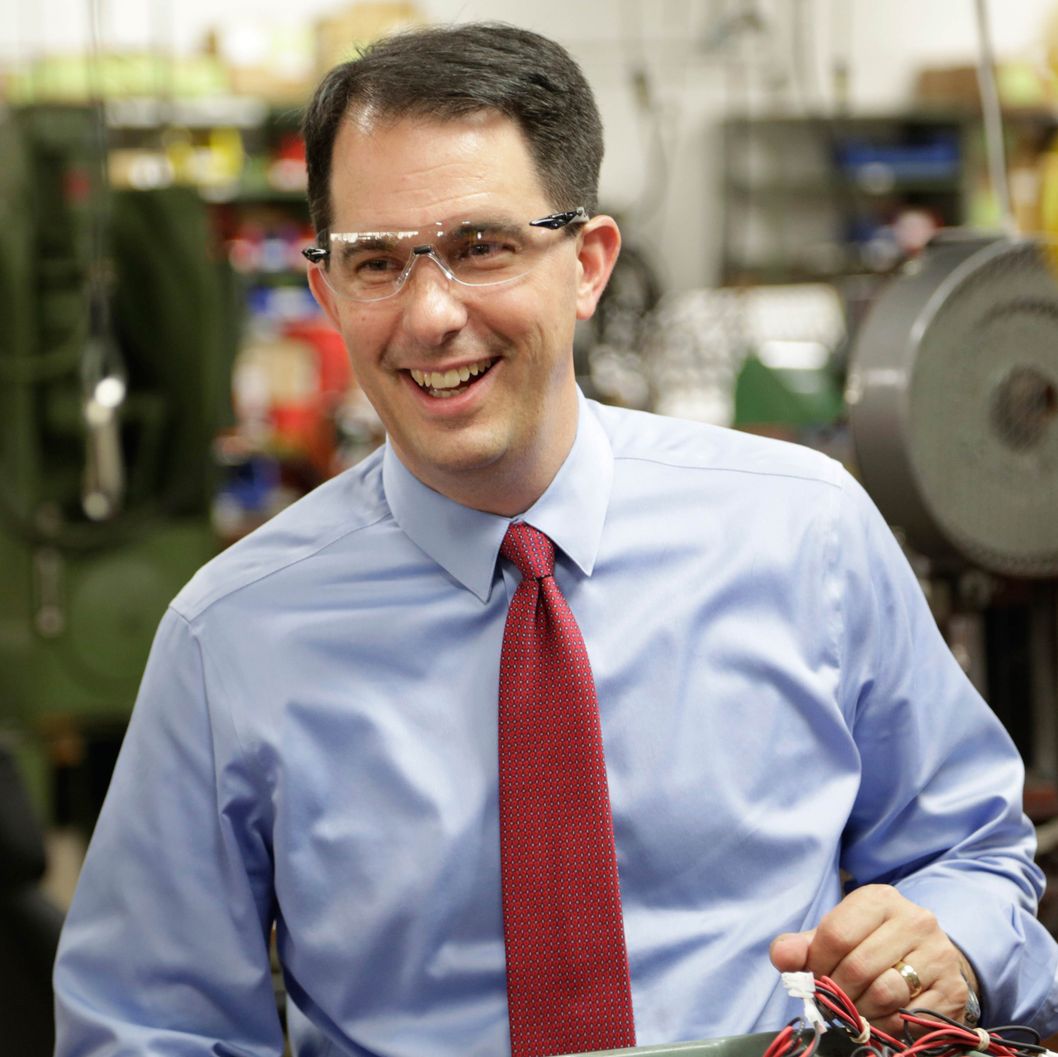 03-scott-walker.w529.h529.2x.jpg