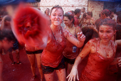 la-tomatina-in-valencia2.jpg
