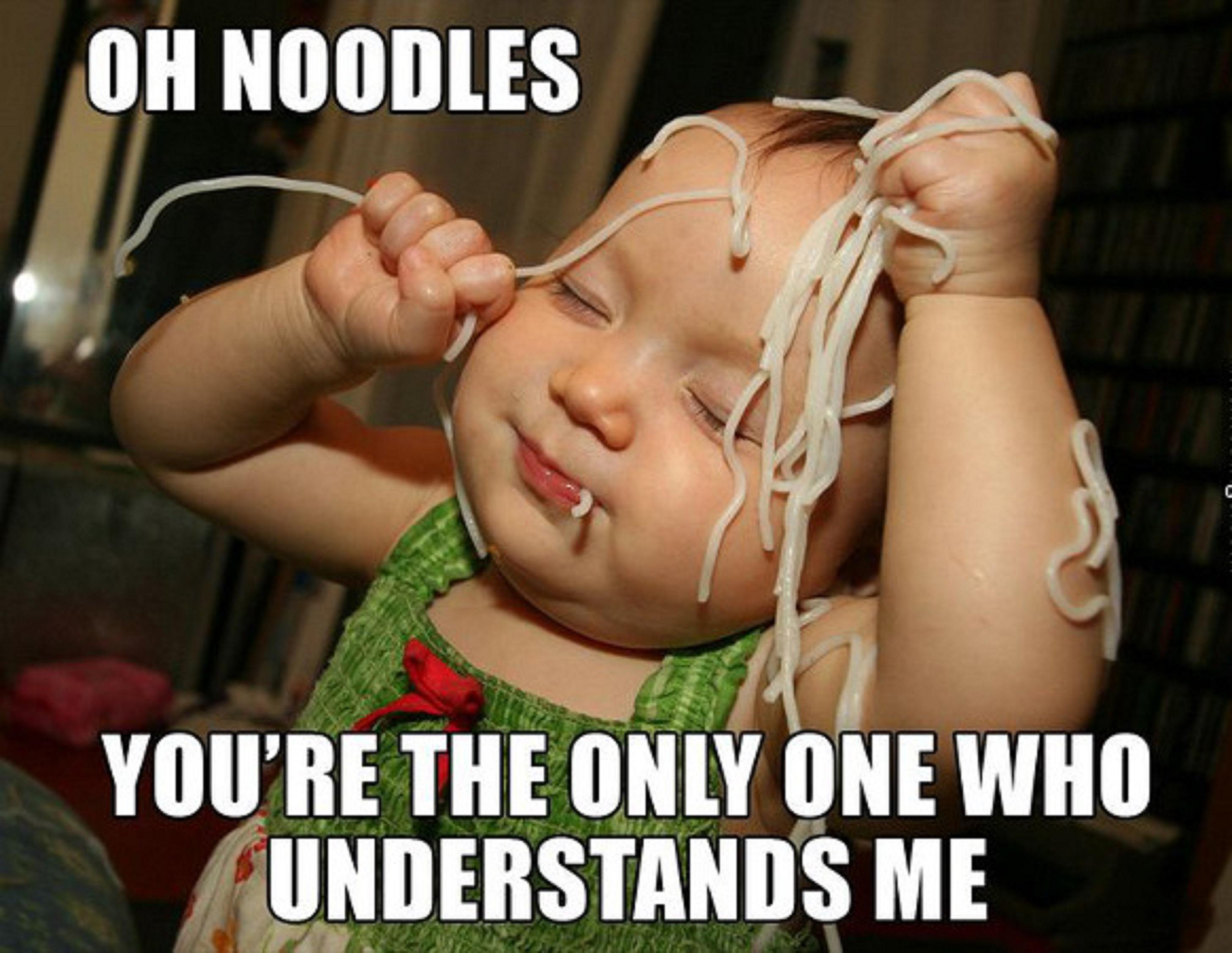 funny-cute-kids-eating-noodles-4758.jpg