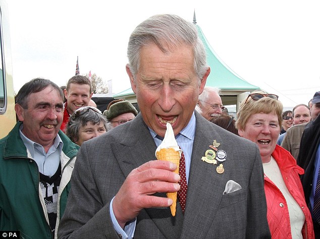 098adcc9000005dc-3873028-the_prince_of_wales_eats_an_ice_cream_as_he_visits_the_royal_uls-a-1_1477485071338.jpg